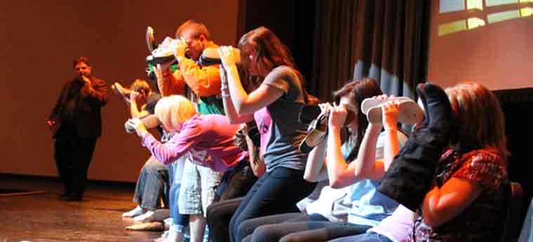 Horse Race with shoes as binoculars or shoe-oculars