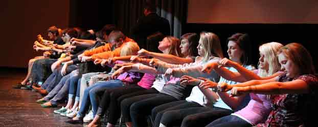 Reach out to your favorite agent to hire Michael Oddo Comedy Hypnotist